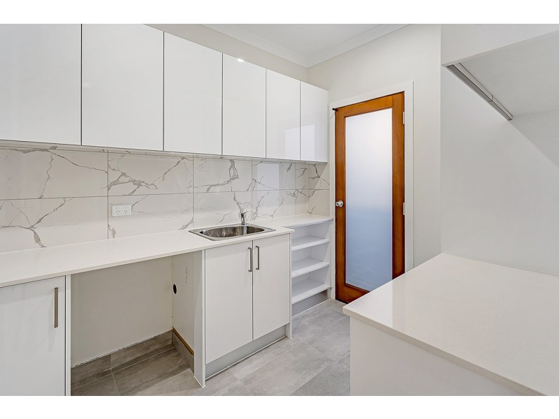 13 Angophora Crescent, Craigieburn VIC 3064