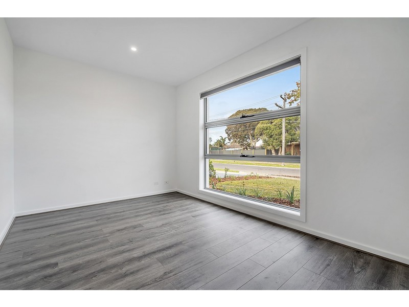 1/13 Parnell Crescent, Gladstone Park VIC 3043
