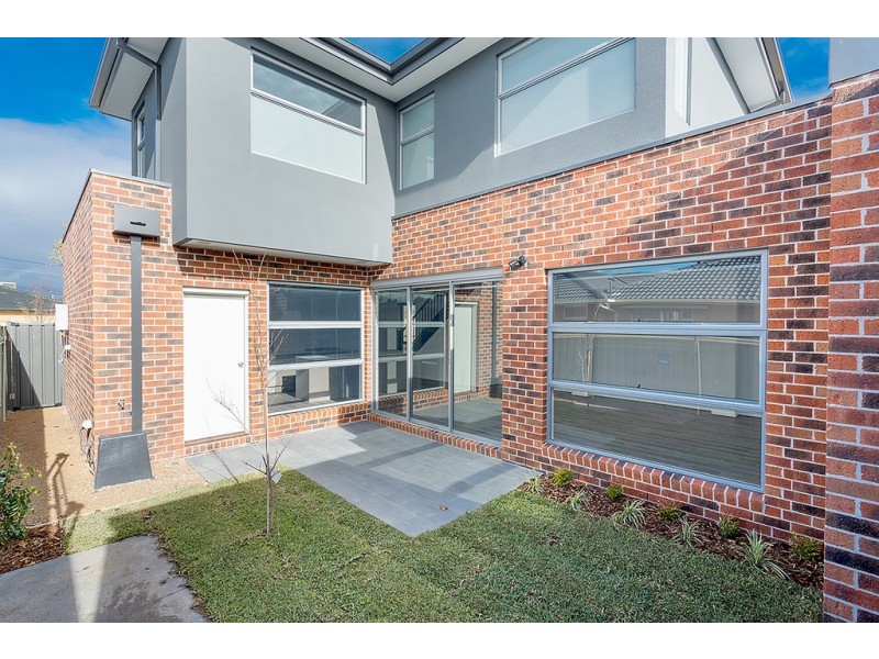 1/13 Parnell Crescent, Gladstone Park VIC 3043