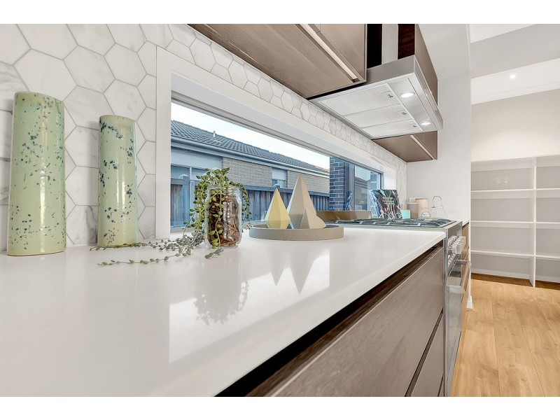 25 Newmarket Parade, Mickleham VIC 3064