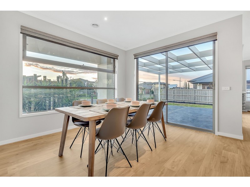 25 Newmarket Parade, Mickleham VIC 3064