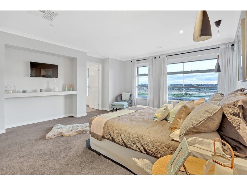 25 Newmarket Parade, Mickleham VIC 3064