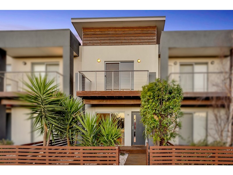 18/8 Moresby Court, Craigieburn VIC 3064