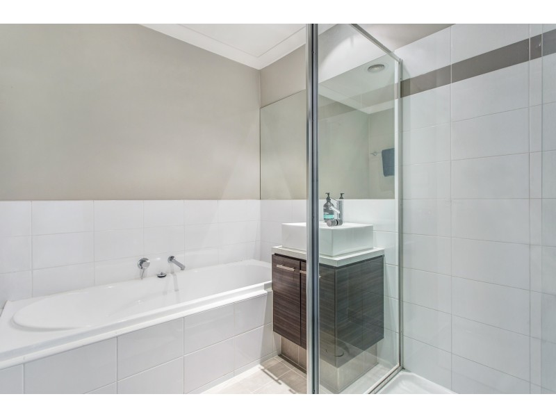 18/8 Moresby Court, Craigieburn VIC 3064