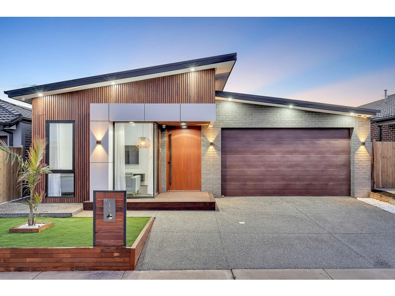 11 Birdsong Avenue, Mickleham VIC 3064