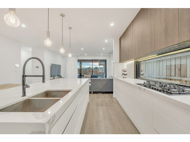 11 Birdsong Avenue, Mickleham VIC 3064