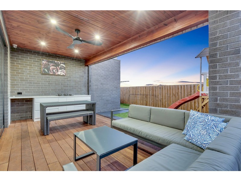 11 Birdsong Avenue, Mickleham VIC 3064