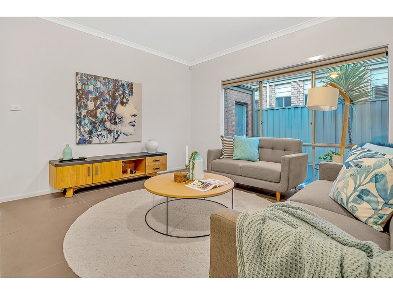 6 Flagstaff Loop, Craigieburn VIC 3064