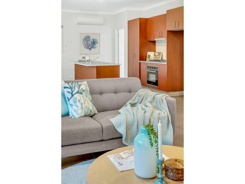 6 Flagstaff Loop, Craigieburn VIC 3064