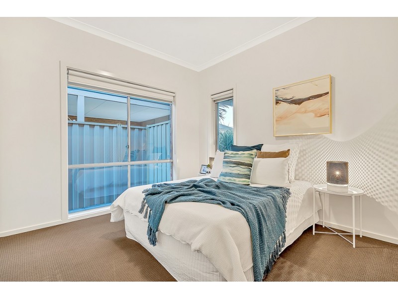 6 Flagstaff Loop, Craigieburn VIC 3064