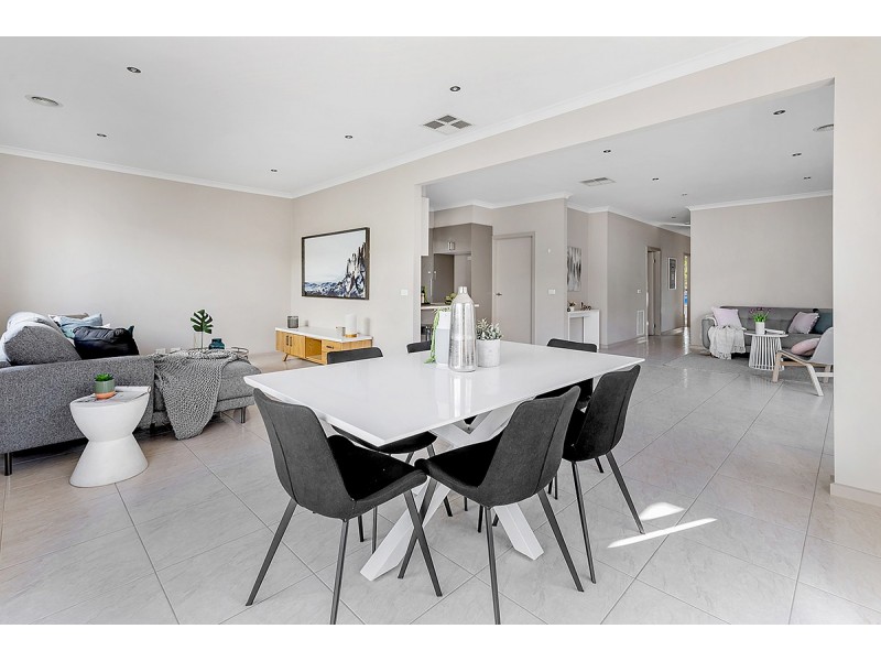 4 Wren Lane, Craigieburn VIC 3064