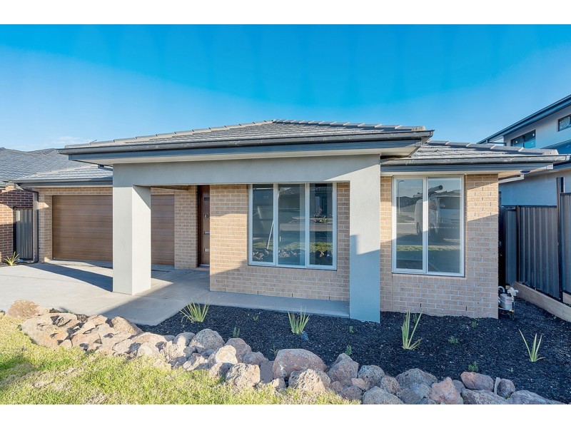 6 Nesting Vista, Craigieburn VIC 3064
