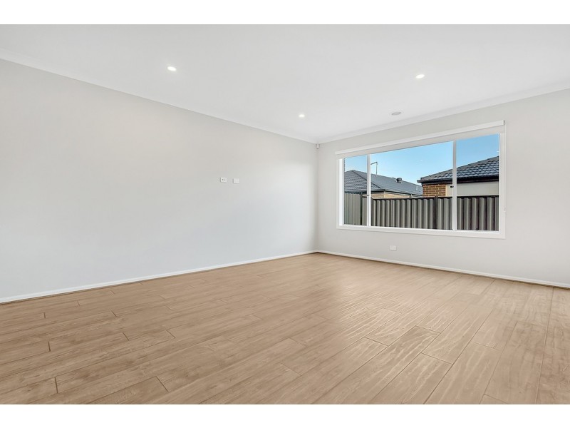 6 Nesting Vista, Craigieburn VIC 3064