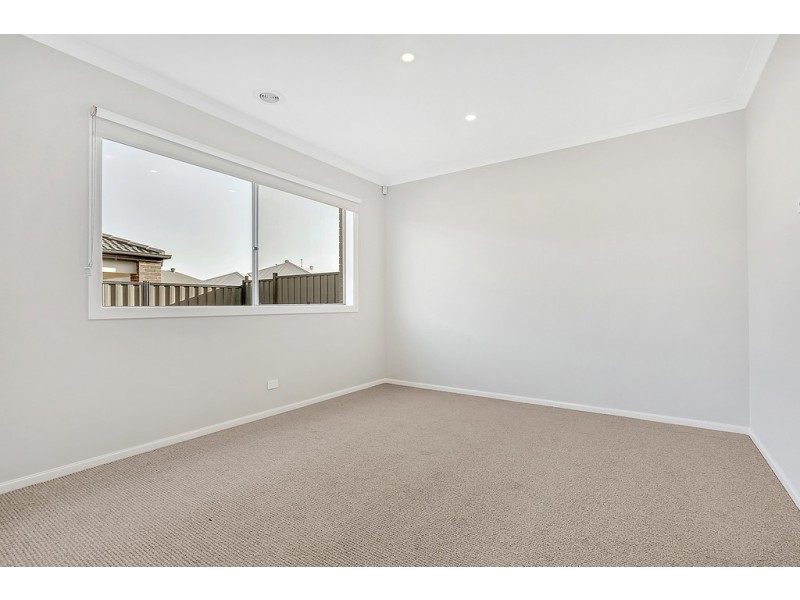 6 Nesting Vista, Craigieburn VIC 3064