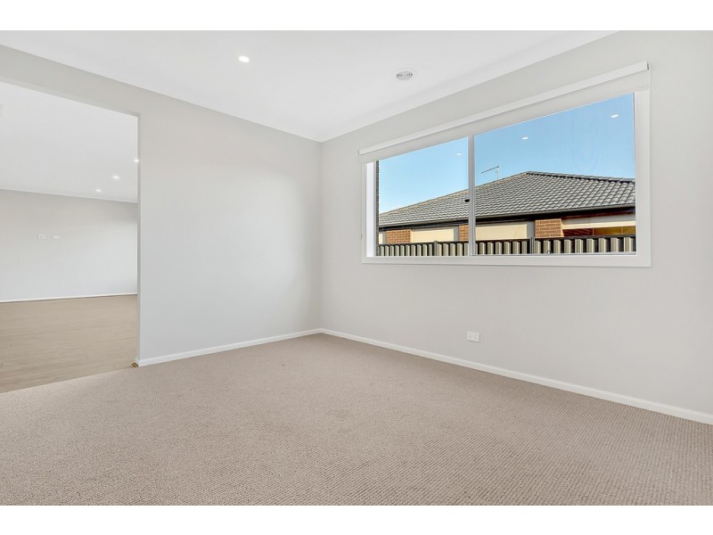6 Nesting Vista, Craigieburn VIC 3064