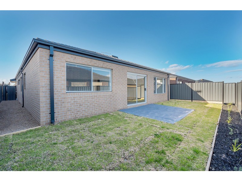 6 Nesting Vista, Craigieburn VIC 3064