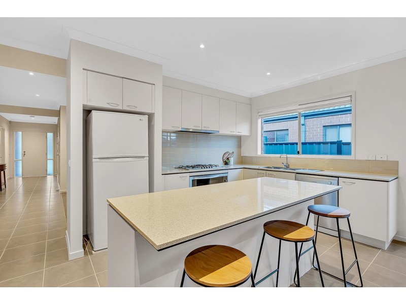 12 Eminence Way, Craigieburn VIC 3064