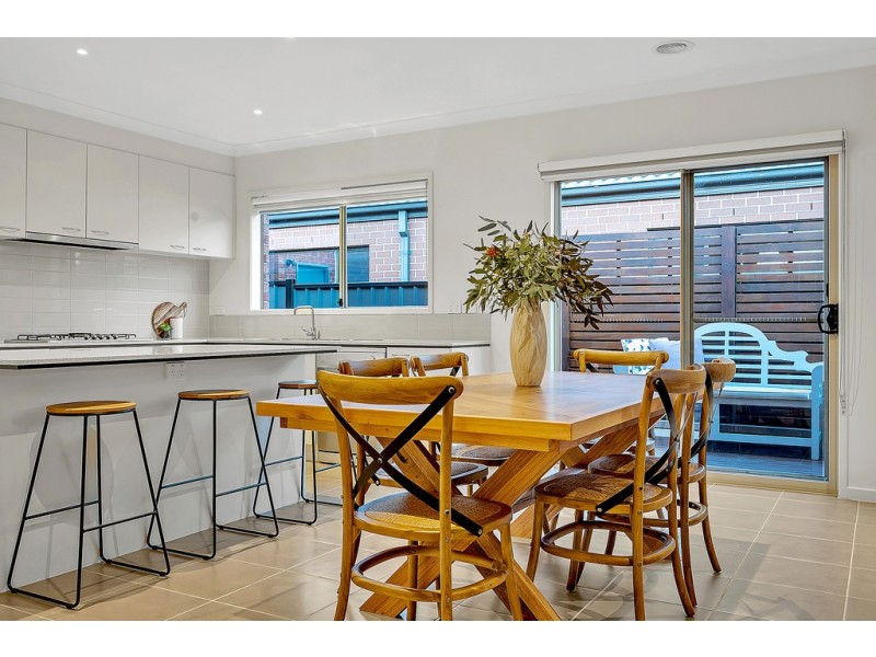 12 Eminence Way, Craigieburn VIC 3064