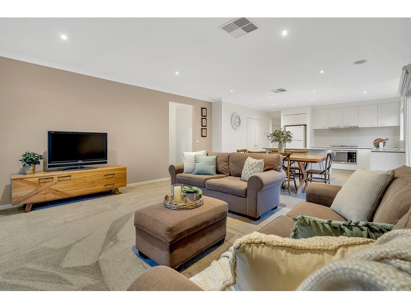 12 Eminence Way, Craigieburn VIC 3064