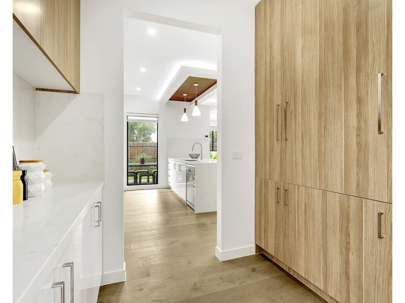27 Turion Drive, Mickleham VIC 3064