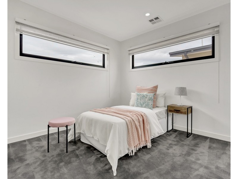 27 Turion Drive, Mickleham VIC 3064
