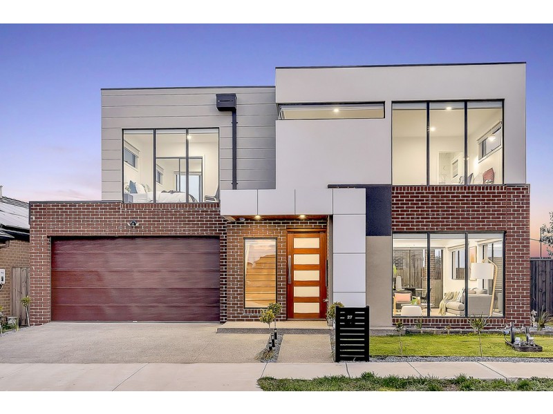 27 Turion Drive, Mickleham VIC 3064