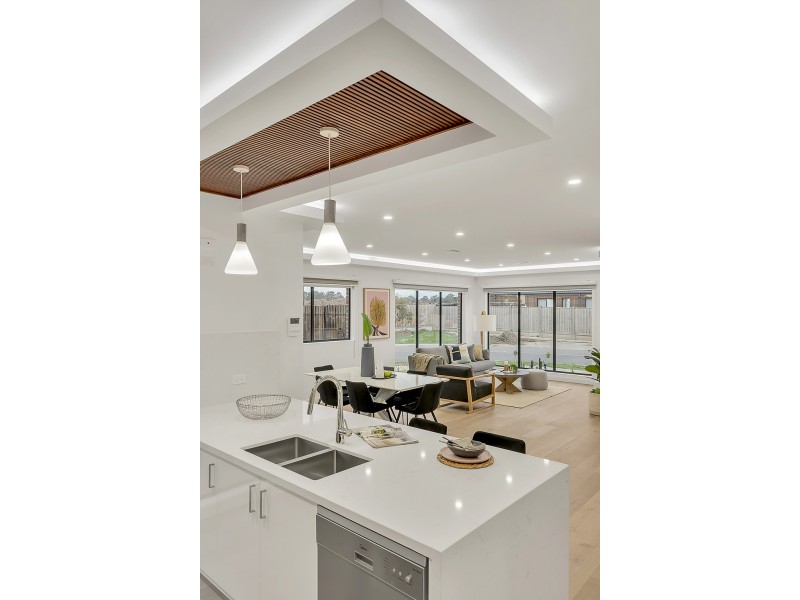 27 Turion Drive, Mickleham VIC 3064