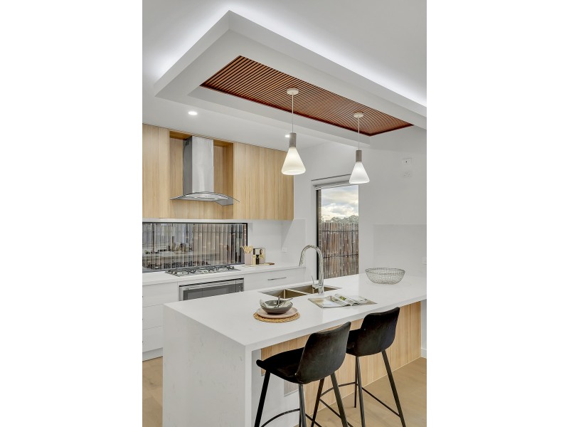 27 Turion Drive, Mickleham VIC 3064