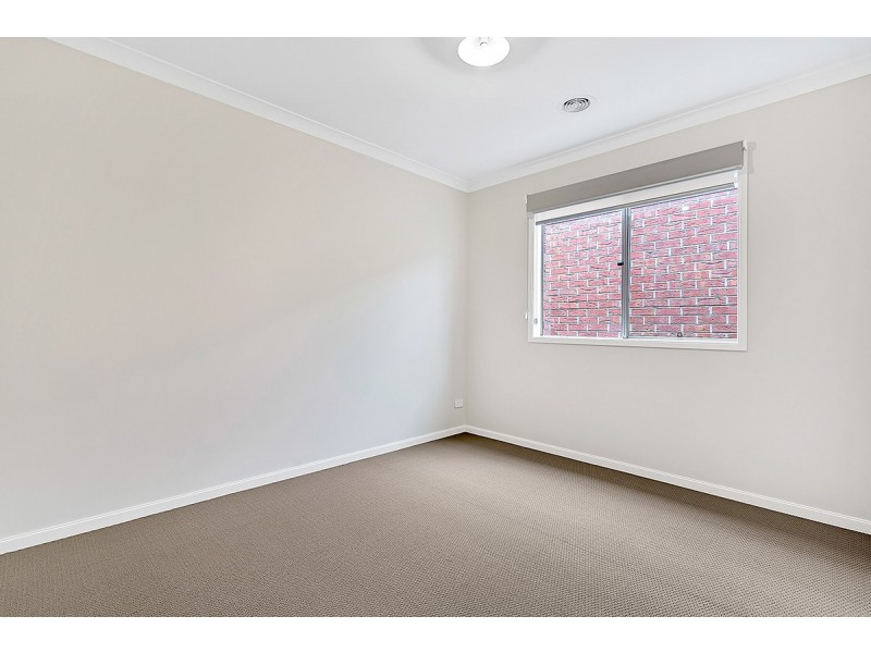 3 Roseneath Way, Mickleham VIC 3064