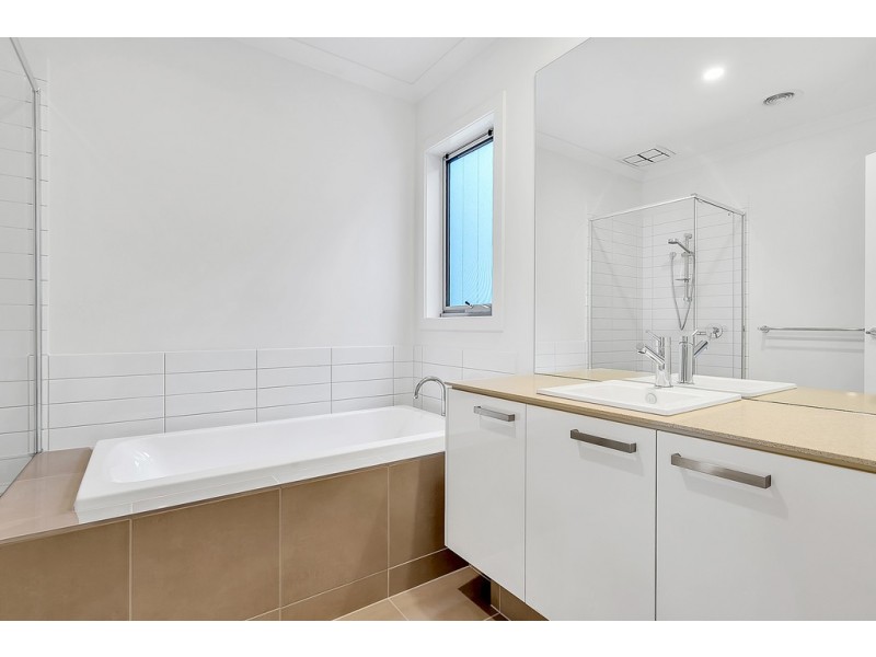 53 Regatta Drive, Craigieburn VIC 3064