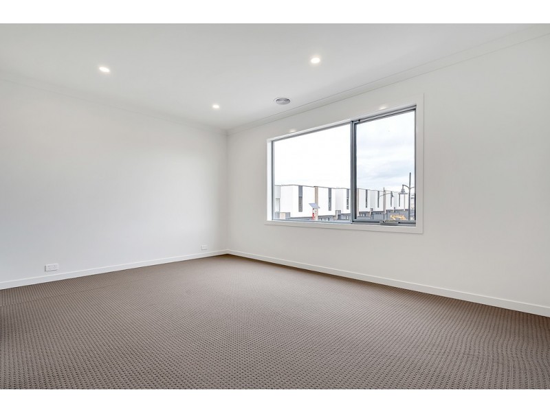 53 Regatta Drive, Craigieburn VIC 3064