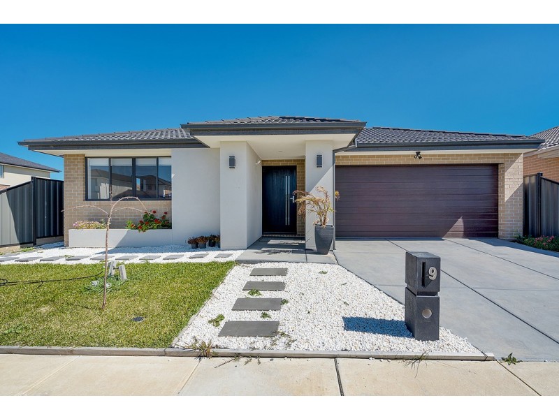 9 Geyser Street, Craigieburn VIC 3064