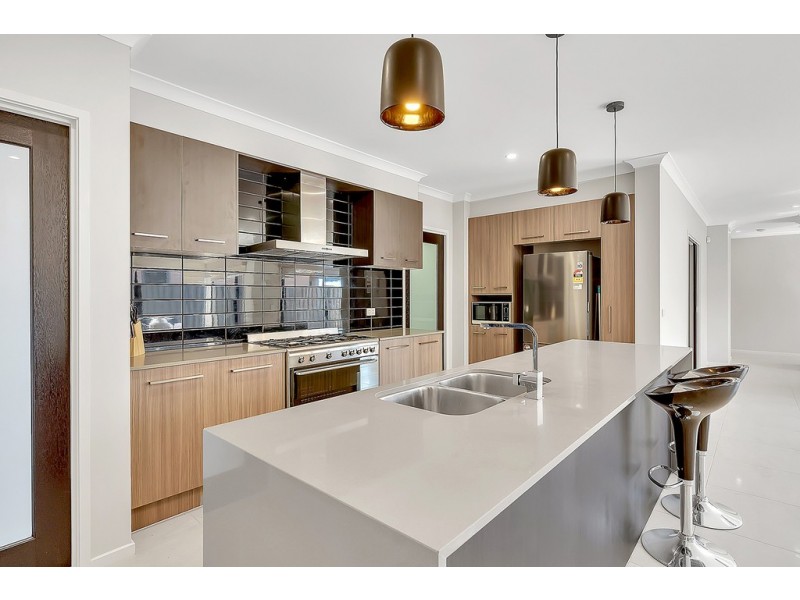 9 Geyser Street, Craigieburn VIC 3064
