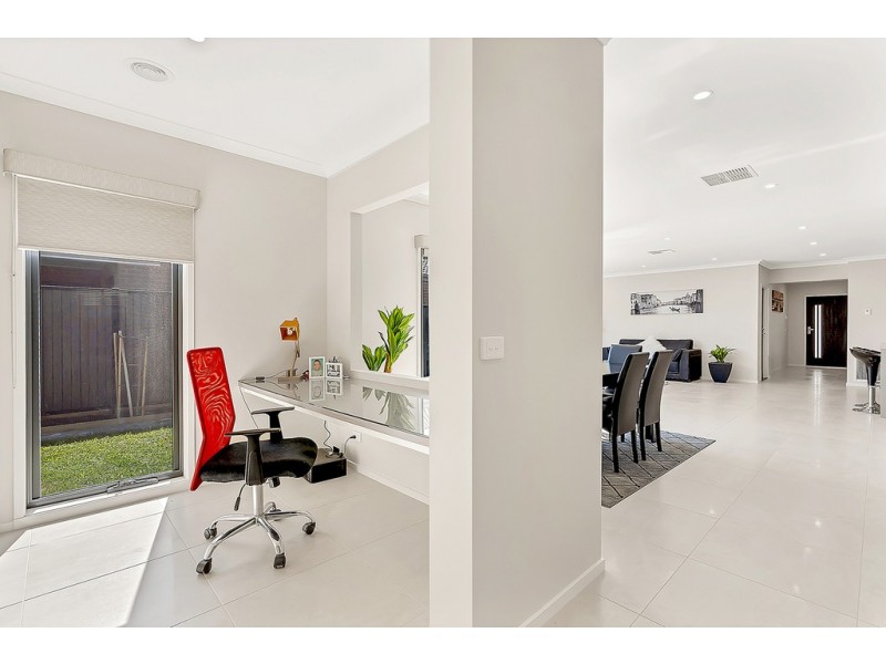 9 Geyser Street, Craigieburn VIC 3064