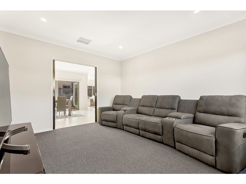 9 Geyser Street, Craigieburn VIC 3064