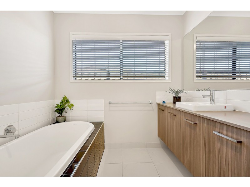 9 Geyser Street, Craigieburn VIC 3064