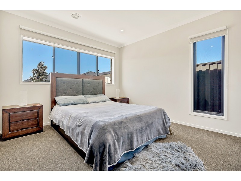 9 Geyser Street, Craigieburn VIC 3064