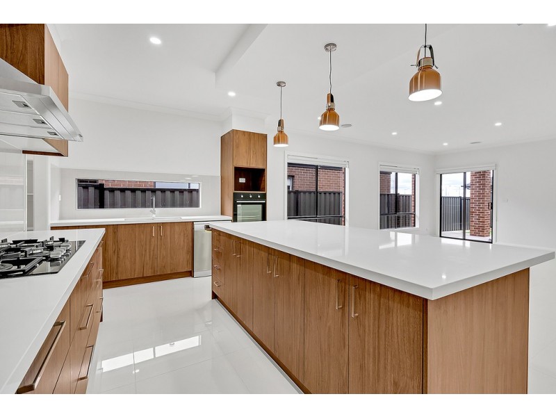 41 Liewah Circuit, Craigieburn VIC 3064