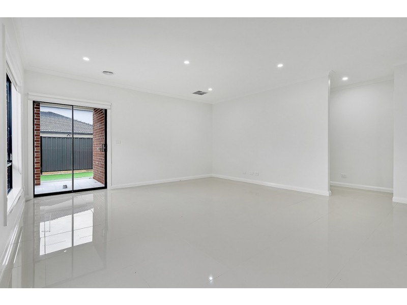 41 Liewah Circuit, Craigieburn VIC 3064