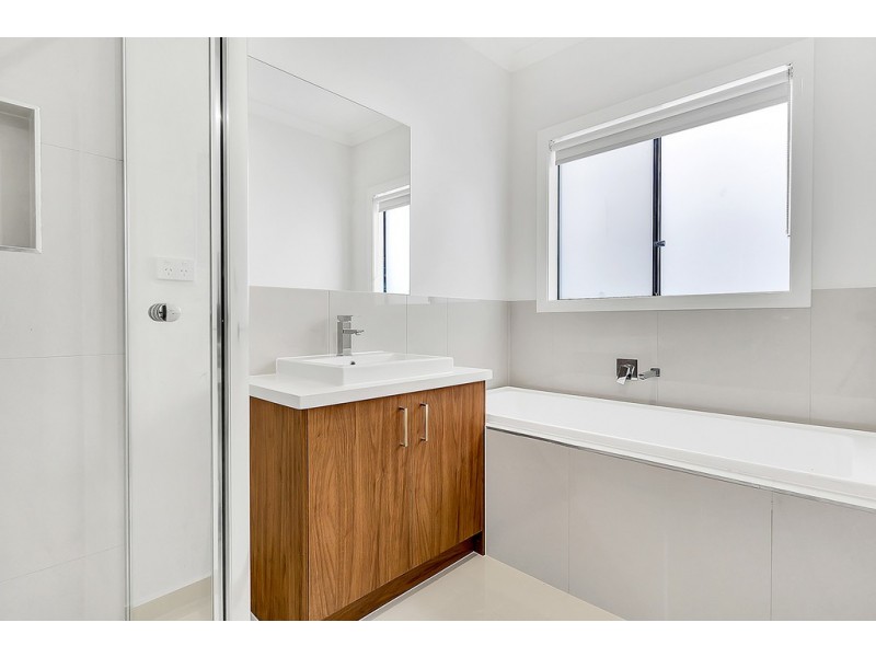 41 Liewah Circuit, Craigieburn VIC 3064