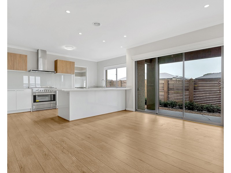 2 Angove Street, Craigieburn VIC 3064