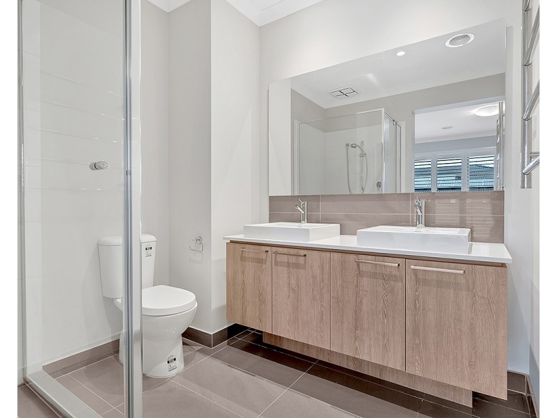 2 Angove Street, Craigieburn VIC 3064