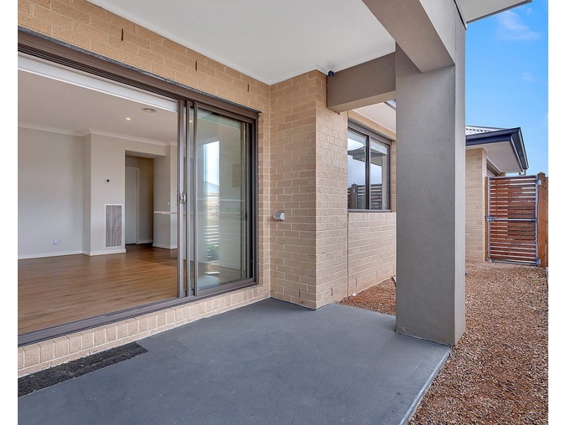 2 Angove Street, Craigieburn VIC 3064
