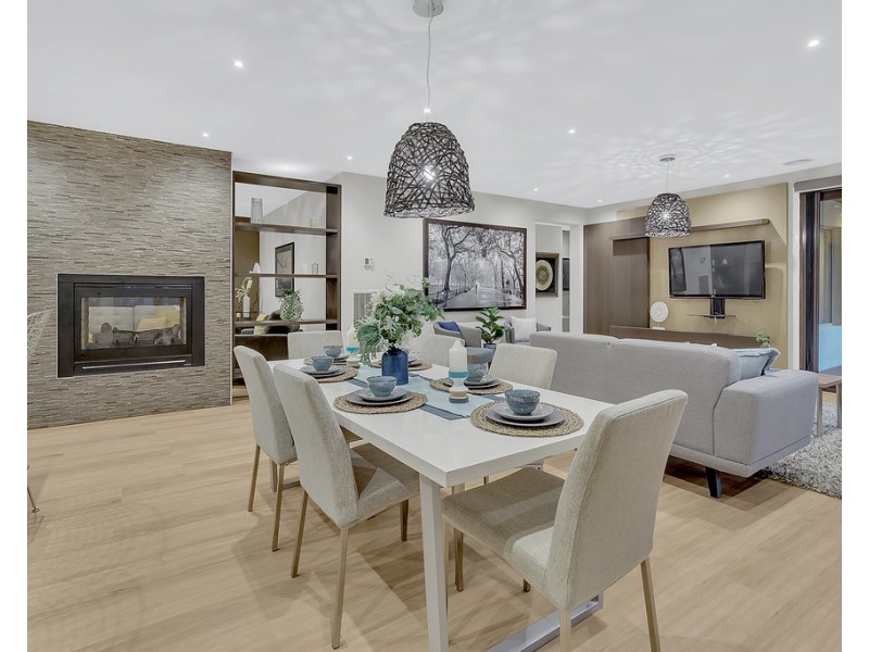 5 Bridgehaven Drive, Craigieburn VIC 3064