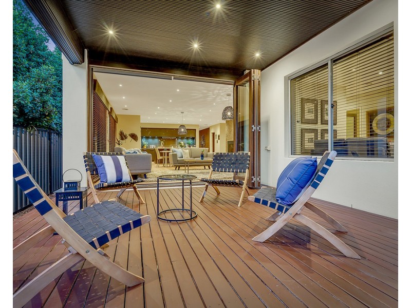 5 Bridgehaven Drive, Craigieburn VIC 3064