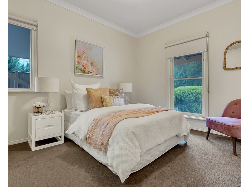 18 Stoneleigh Place, Craigieburn VIC 3064