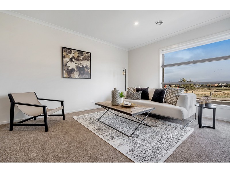 6 Caspian Drive, Craigieburn VIC 3064