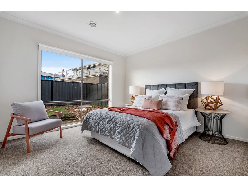 6 Caspian Drive, Craigieburn VIC 3064
