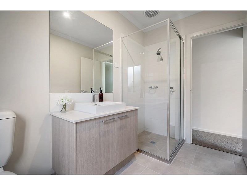 6 Caspian Drive, Craigieburn VIC 3064