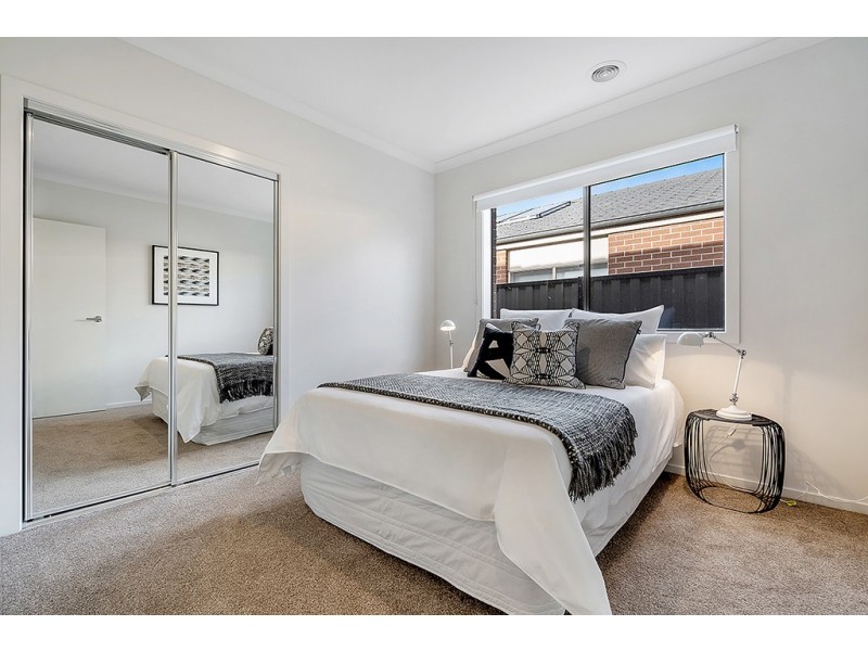 6 Caspian Drive, Craigieburn VIC 3064